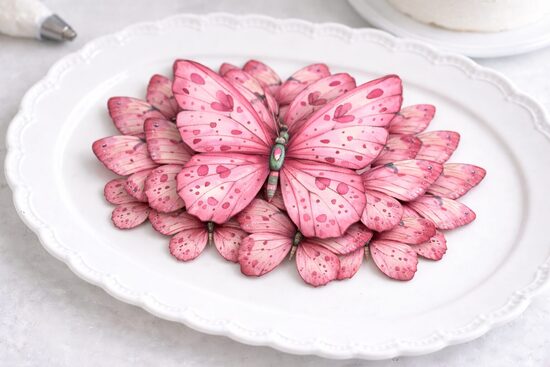 Ēdami vafeles TAURIŅI 75